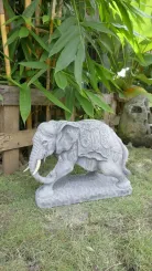 Indra - Kleiner Elefant, nach links gebogen, 46,5cm L | Steinguss 
